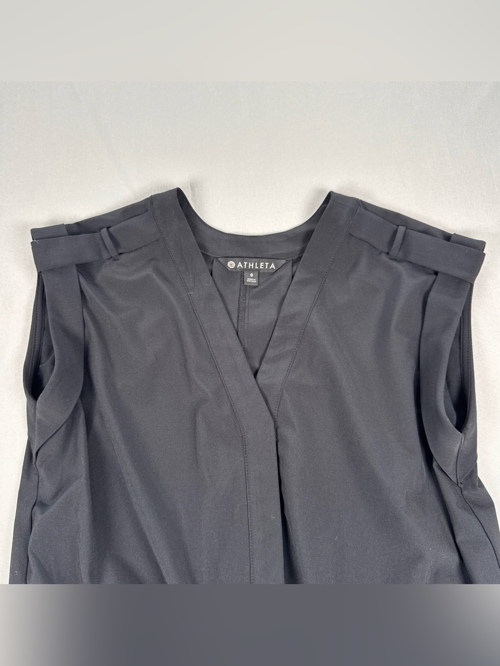 Athleta Womens Sutton Drawstring Romper Shorts Size 0 Black Pockets Short Sleeve - Picture 12 of 12